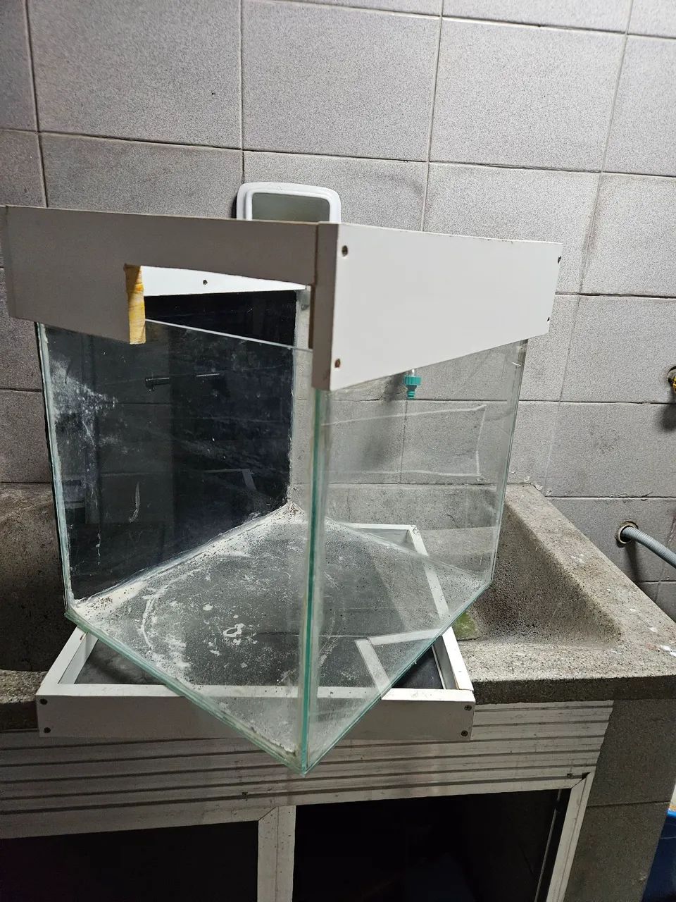 AQUARIO COM ACABAMENTOS 50L