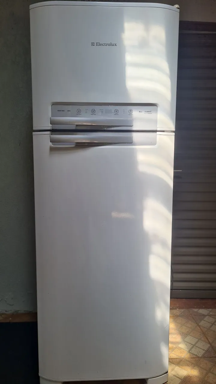 Geladeira Electrolux - Funcional e Espaçosa