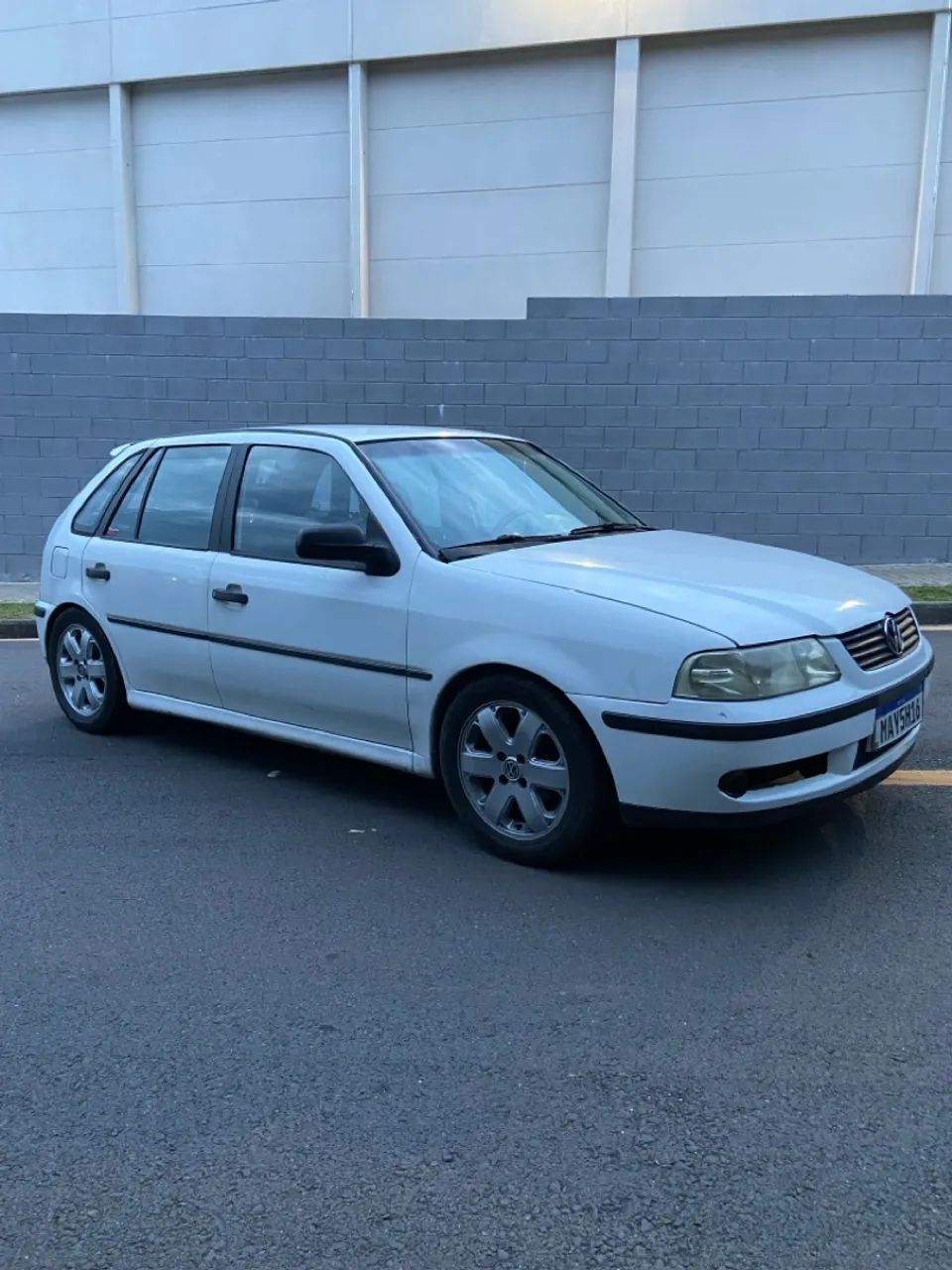 Vendo gol 1.0 16v 