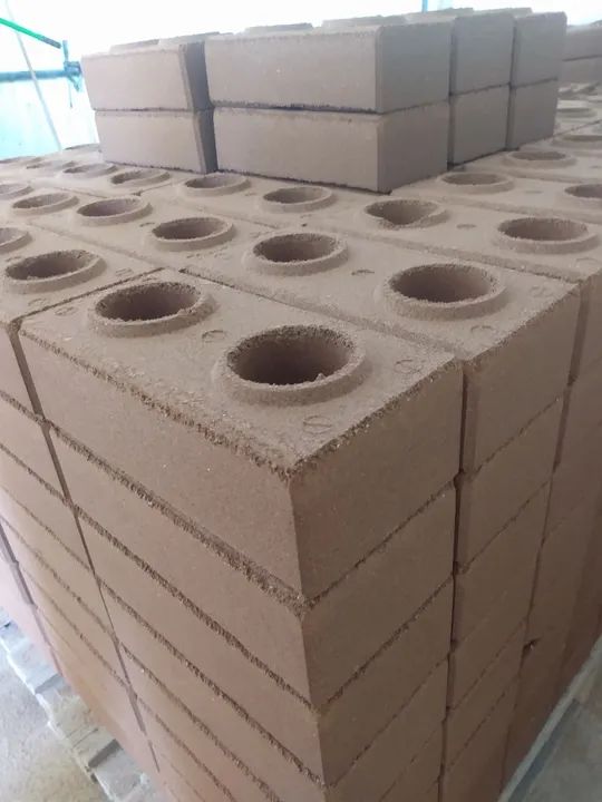 Tijolos ecológicos 64962142651265121