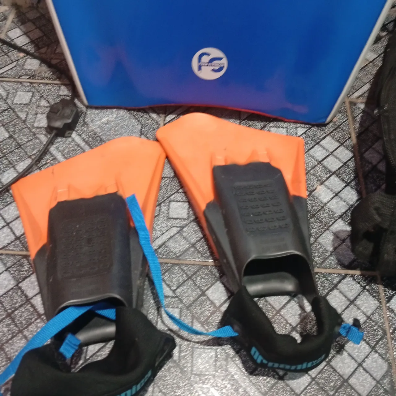 Body board semi novo e completo marca genesis