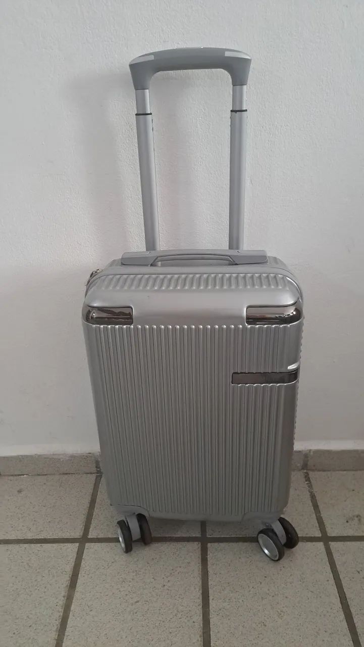 Conjunto de Malas de Viagem Prateadas - Elegância e Praticidade - Foto 5