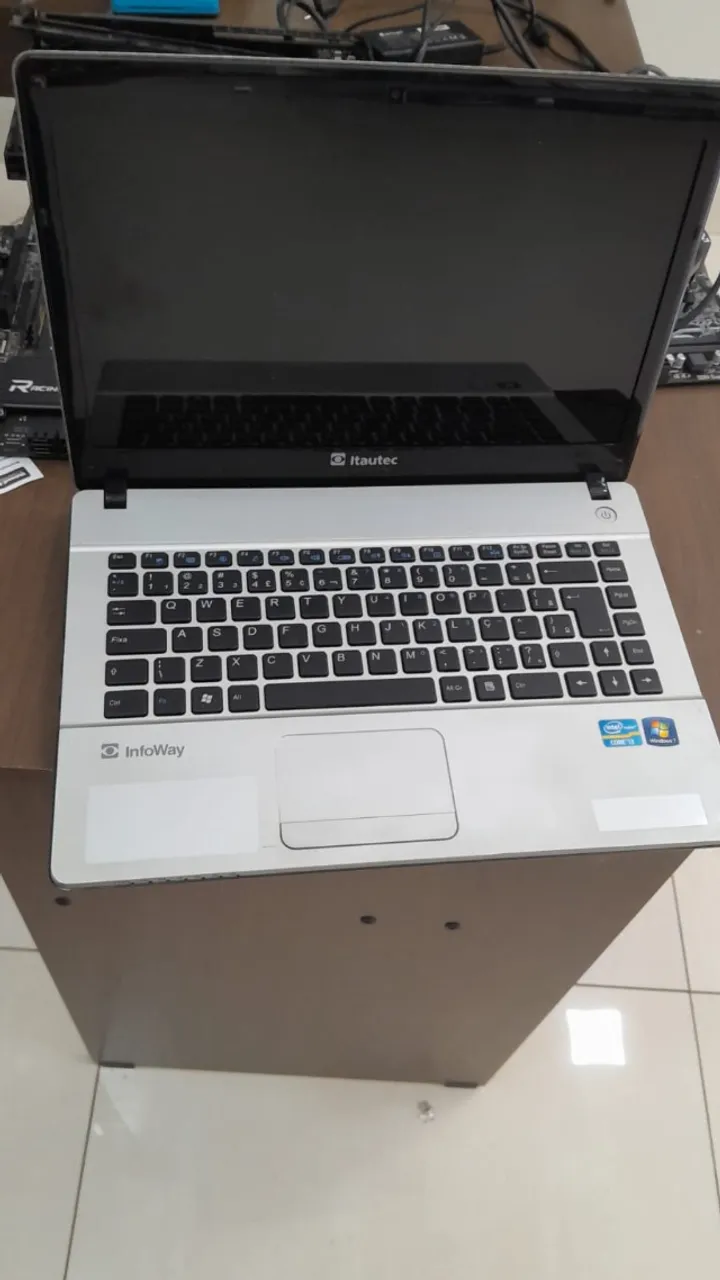 LOTE DE 5 NOTEBOOKS - PARA RETIRADA DE PEÇAS