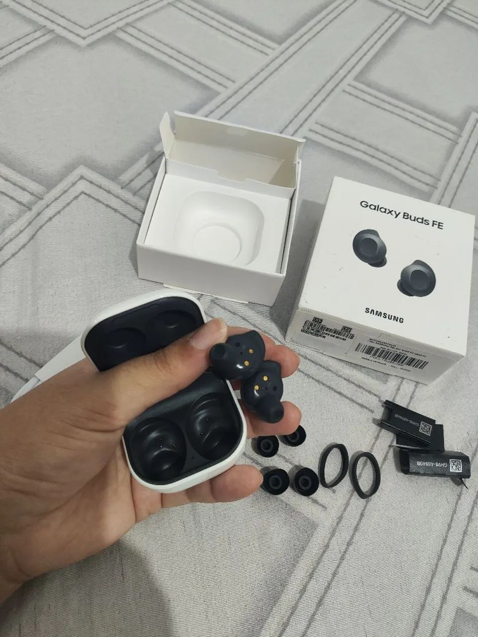 Fone bluetooth Samsung Galaxy buds fe MUITO NOVO NA GARANTIA - Foto 5