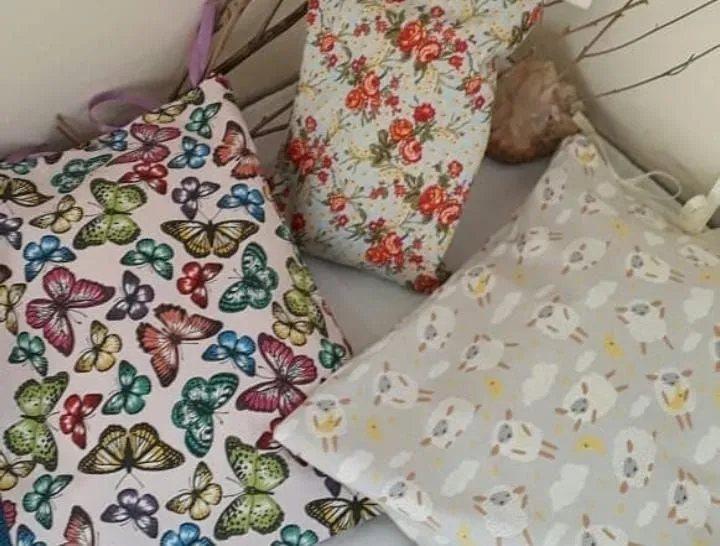 Retalhos de tecidos estampas diversas
