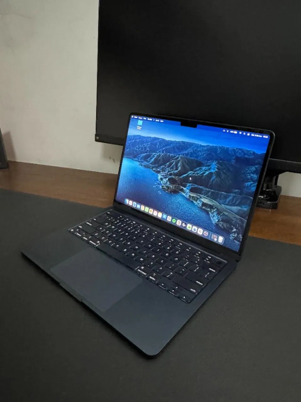 Macbook Air 13.3インチ　M1 8GB/512GB Amazon.co.jp: 【整備済み品】Apple MacBook Air M1 2020(13インチAir