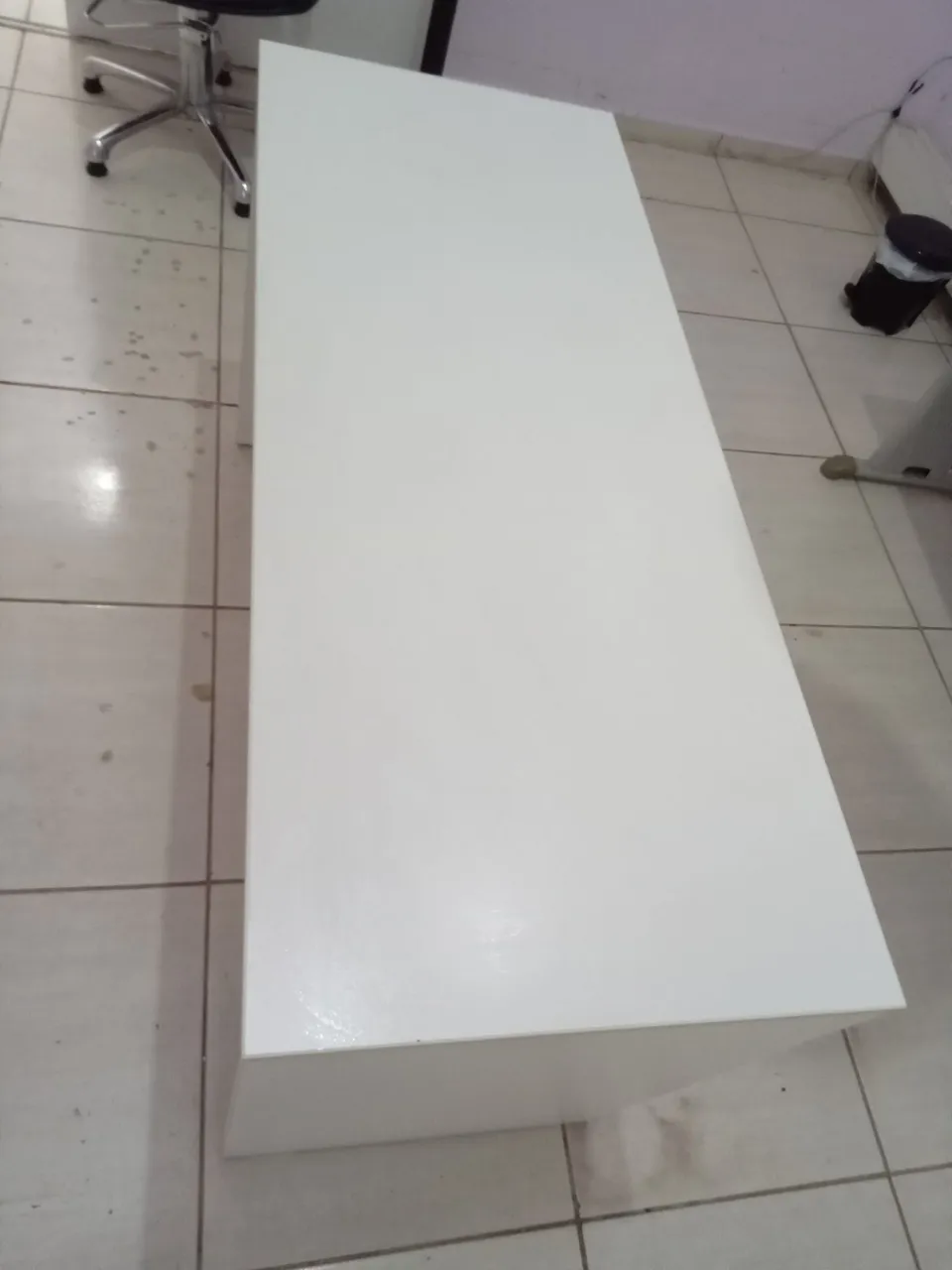 Mesa de escritório branca