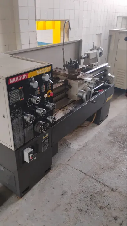 Torno Nardini Mascote 1000mm seminovo