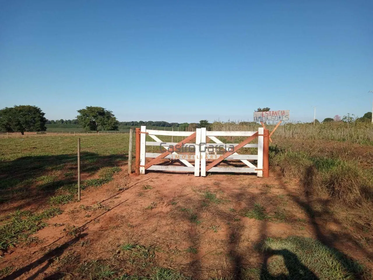 Chácara com 3 dormitórios à venda, 20000 m² por R$ 480.000,00 - Centro - Ubirajara/SP