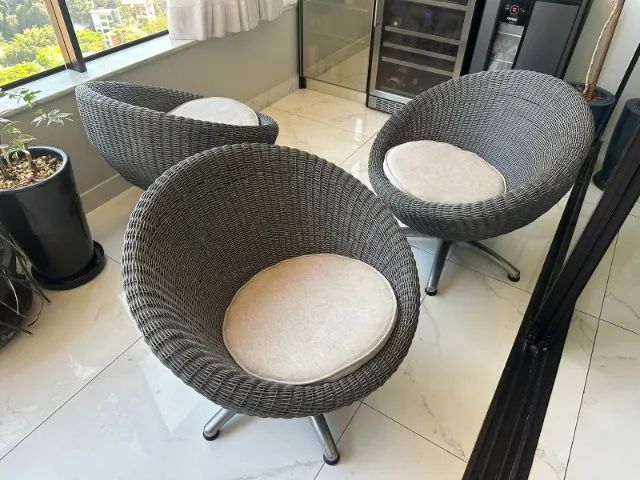 Poltronas Giratórias com Pés em Inox - 3 Cinza e 1 Marrom - Foto 3