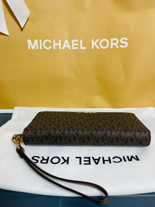 Carteira Michael Kors Jet Set Travel Marrom - Foto 5