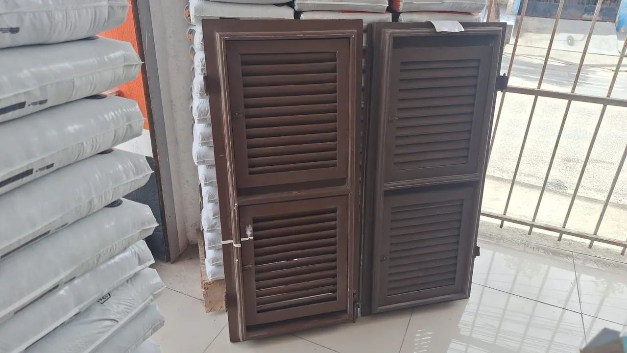 Janela basculante muiracatiara (usada) - Foto 2