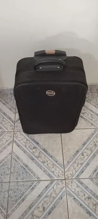 Mala de Viagem Preta pequena 