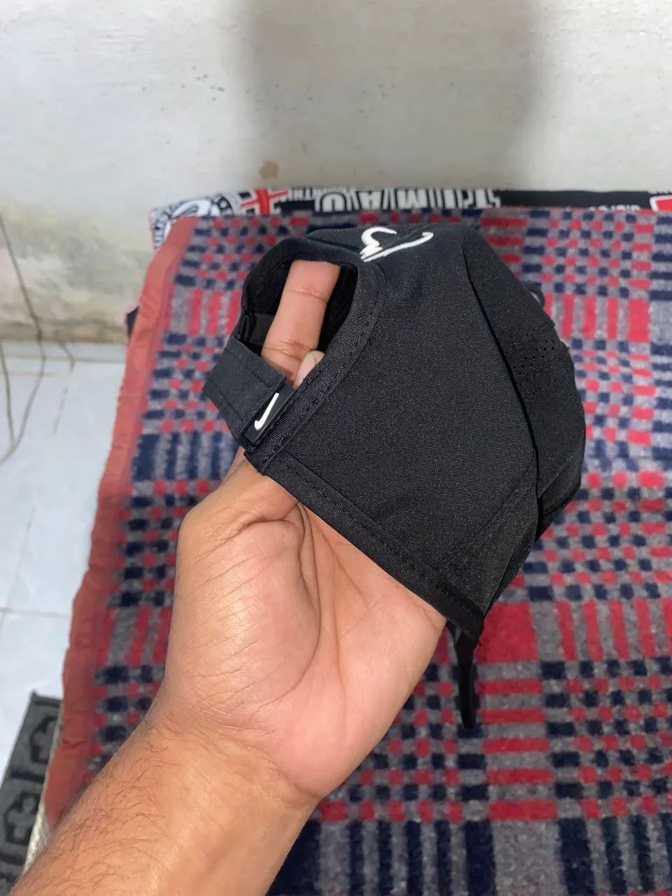 Vim anunciar esses 2 boné original da Nike,o motivo da venda é o tamanho,eles vieram G/GG - Foto 5