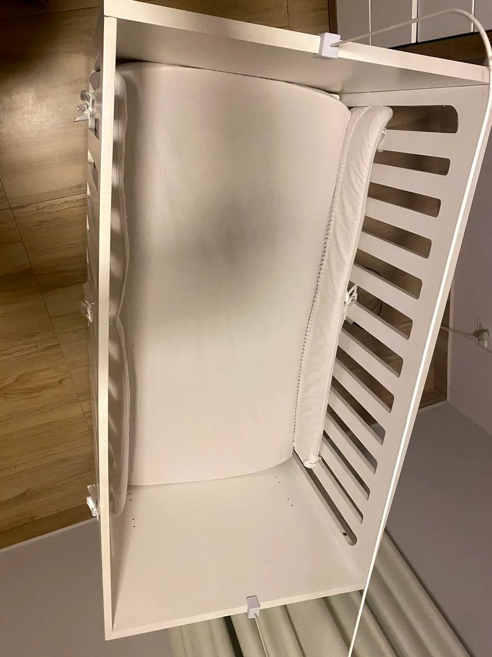 Berço branco moderno com níveis de altura - Foto 5