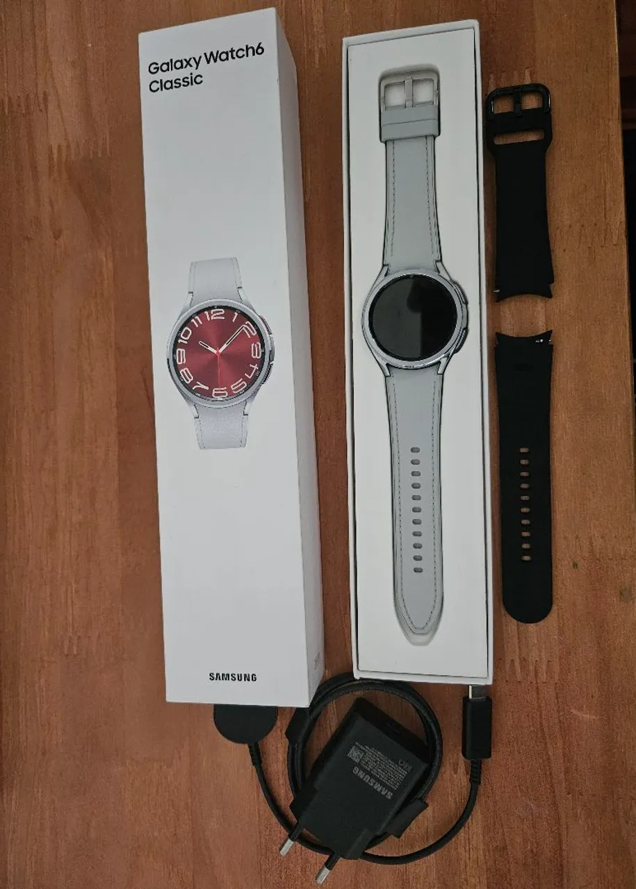 Samsung Galaxy Watch6 Classic 43mm Prata