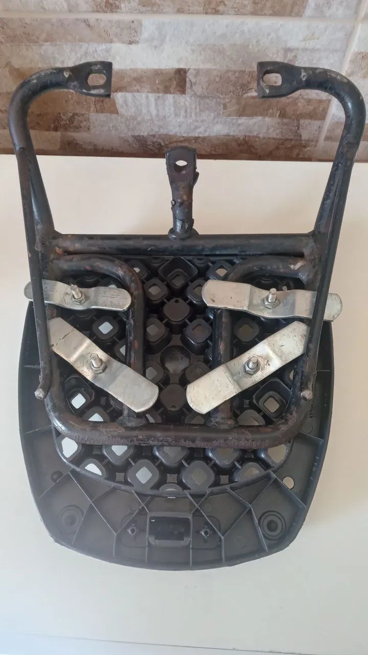 Suporte universal para baú de motos. - Foto 4