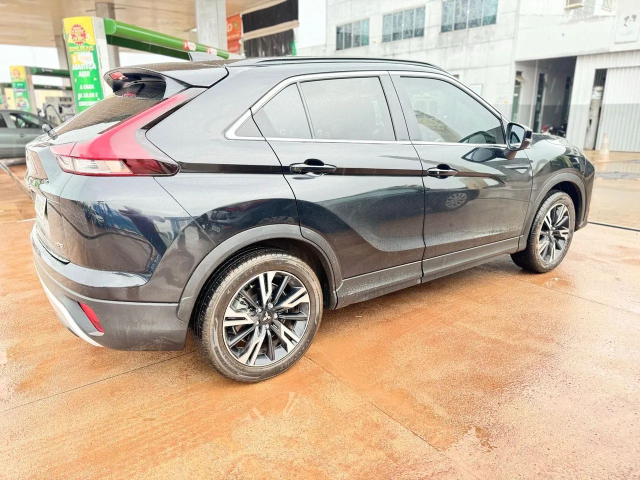 Eclipse Cross HPE 1.5 Turbo  - Foto 3