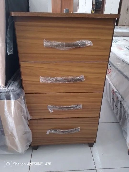 Cômoda c/ 4 gavetas - ENTREGO E MONTO NO MESMO DIA 