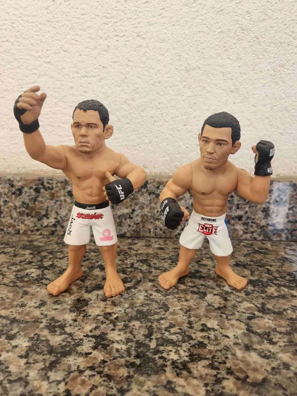 Colecionáveis UFC Minotauro e José Aldo
