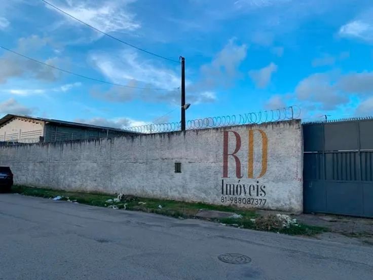 Alugo terreno 1.100m² com galpão 150m² próx Colégio GGE murado Wc chuveiro dique p/ lavage - Foto 2