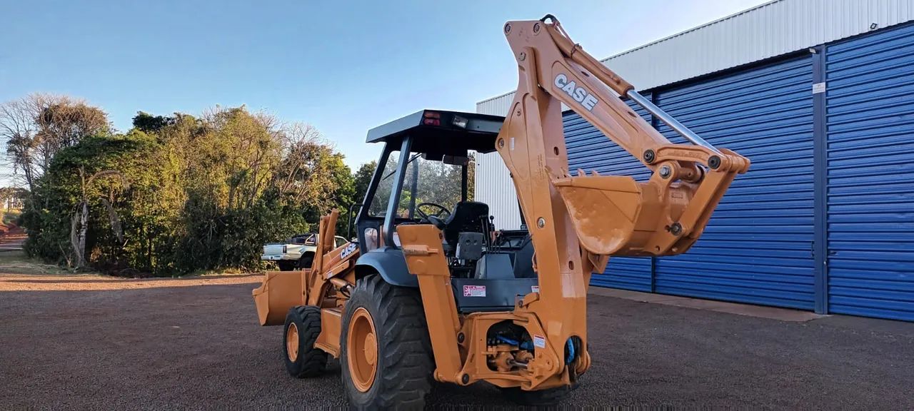 Retroescavadeira Case 580L 4x4