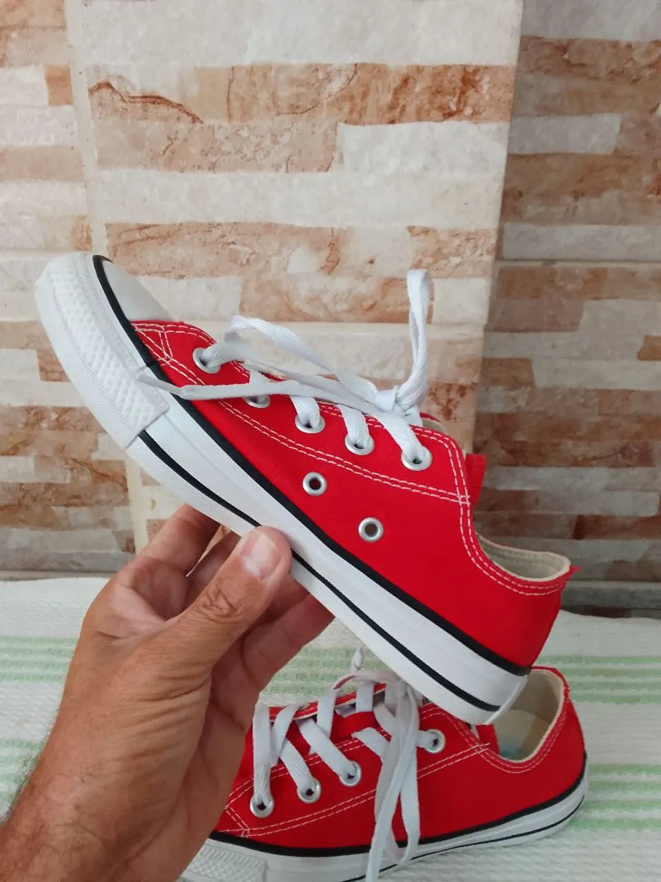 Tênis Converse All Star Vermelho. Semi-novo, tamanho 34