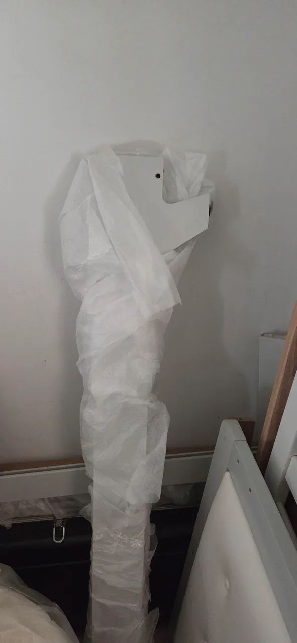 Berço Infantil Rertrô com Capitonê - Branco Brilho com Cinza - Foto 4