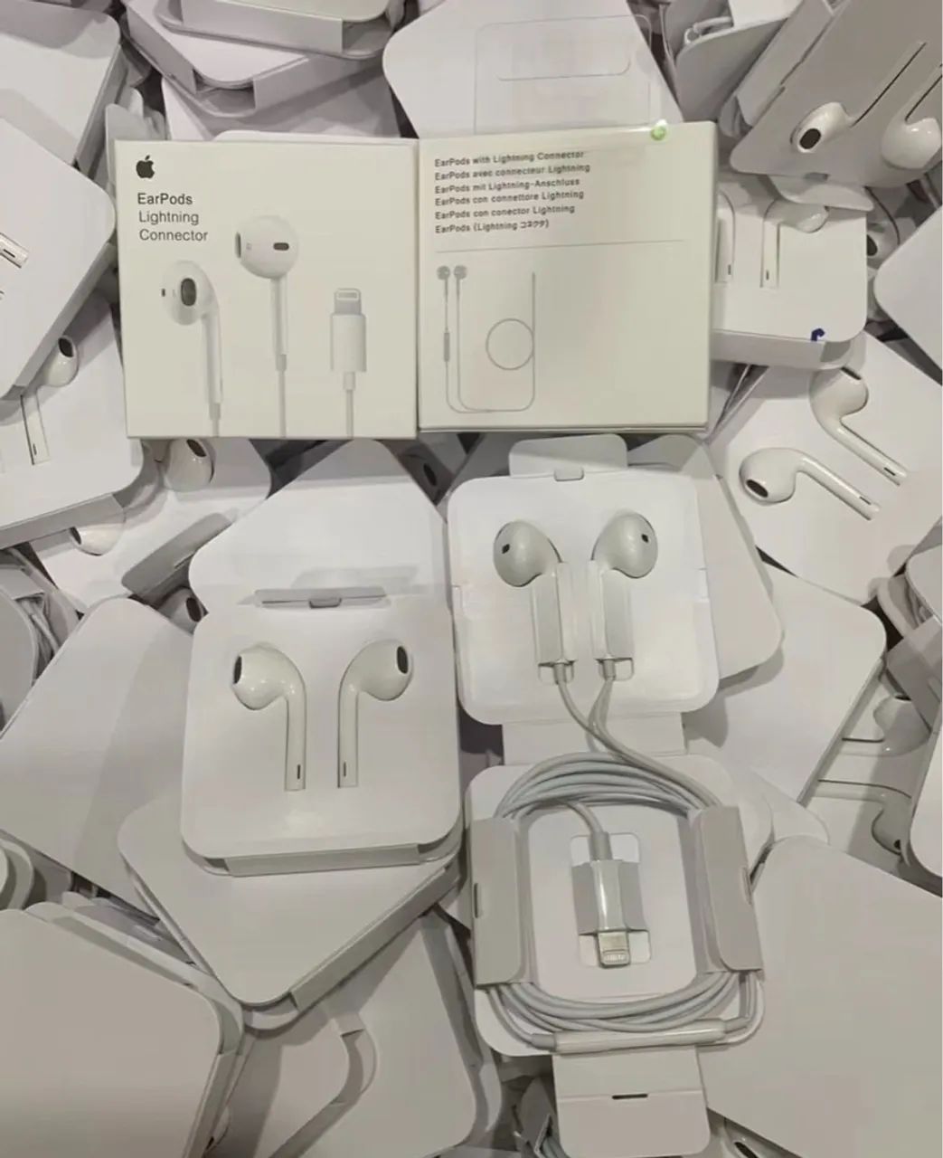Apple EarPods com conector Lightning - Novo - Foto 2