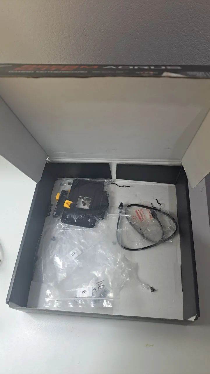 Caixa vazia | Placa-mãe Gigabyte B550M Aorus Elite - Foto 4