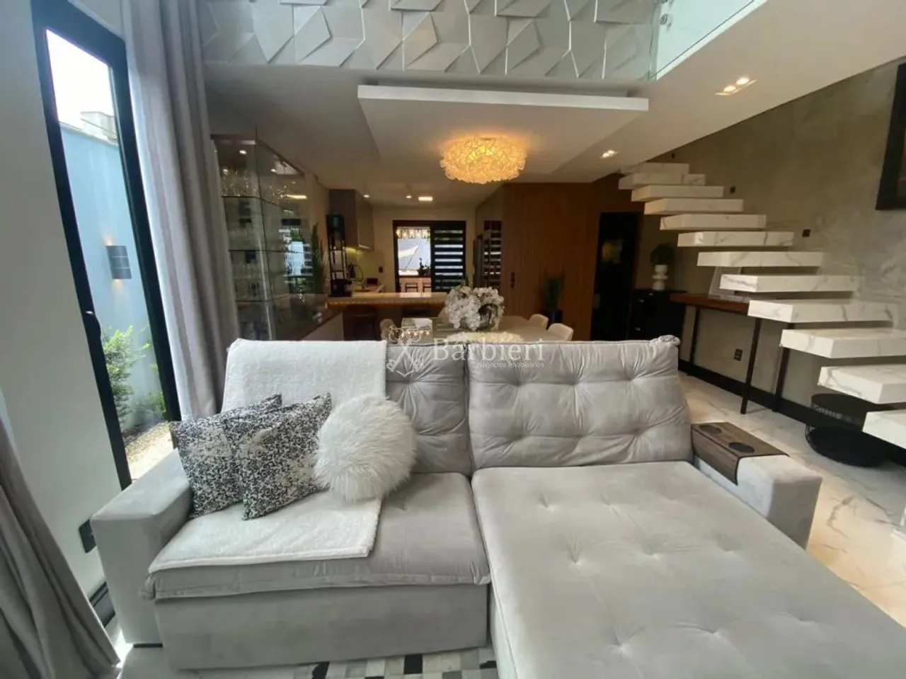 Casa com 3 suítes no bairro Itoupava Norte em Blumenau/SC