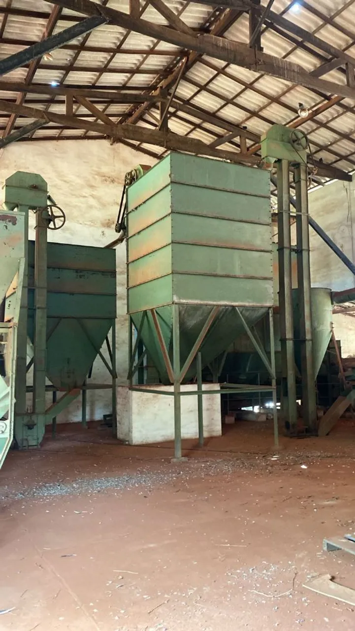 Secador de grãos 20T/h semi novo
