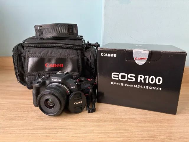 Canon EOS R100 RF-S18-45mm F4.5-6.3 é STM e RF-S55-210mm F5