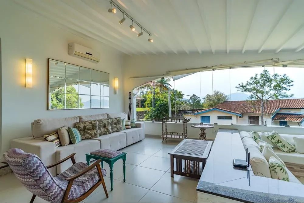 Casa em Condomínio de Caraguatatuba a venda R$ 1.800.000-São Paulo