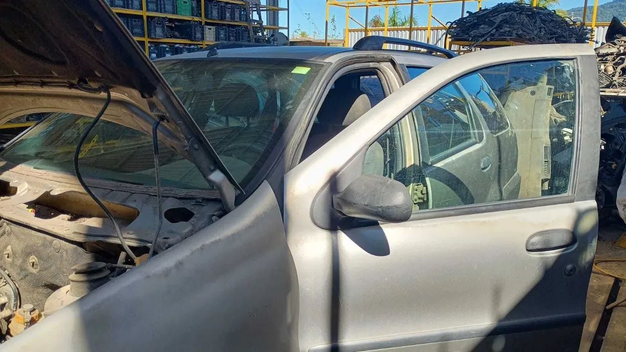 Sucata para retirada de peças Fiat Palio Weekend 1.0 16v Elx 2001 - Foto 2
