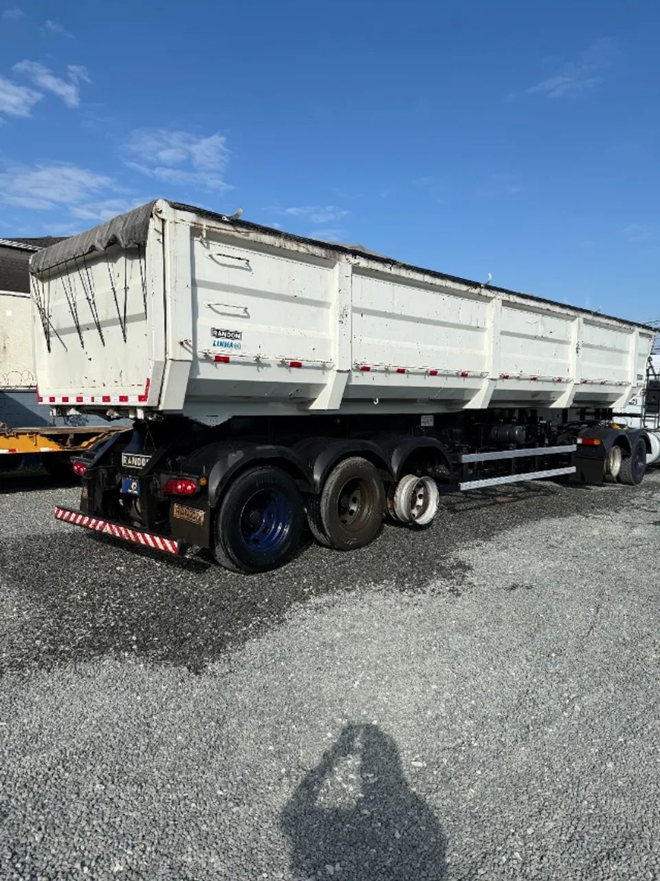 CARRETA BASCULANTE RANDON 2019 40M3 3 EIXOS - Foto 12