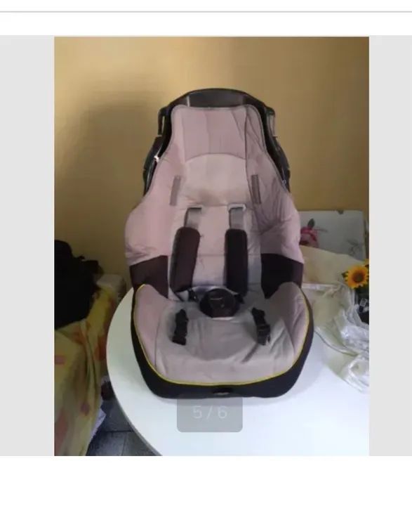 Cadeirinha veicular para crianças 