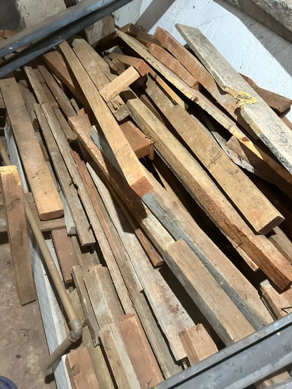 Madeira diversa para construção sobra obra - Foto 2