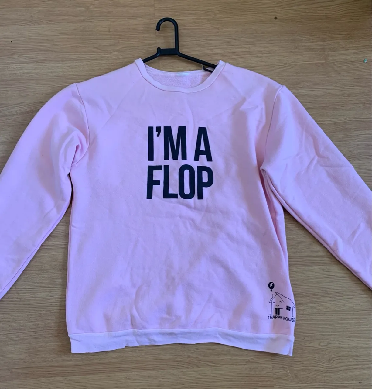 Blusa de Moletom Rosa 'I'M A FLOP' (Ex Coleção de Roupa do Influenciador Lucas Rangel)