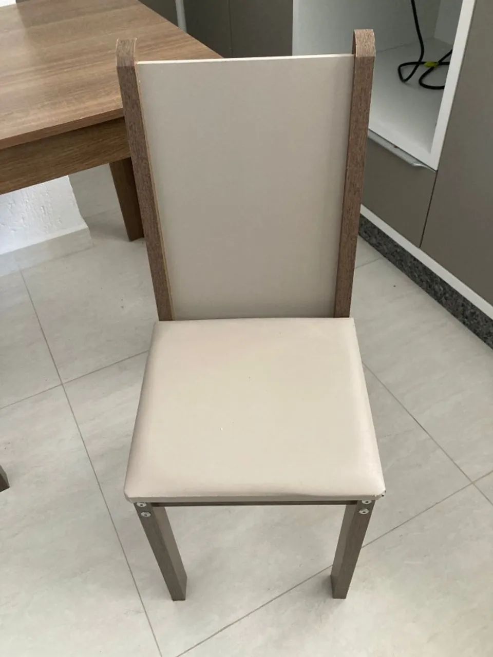 Mesa de Jantar 4 Lugares com 4 cadeiras - Foto 5