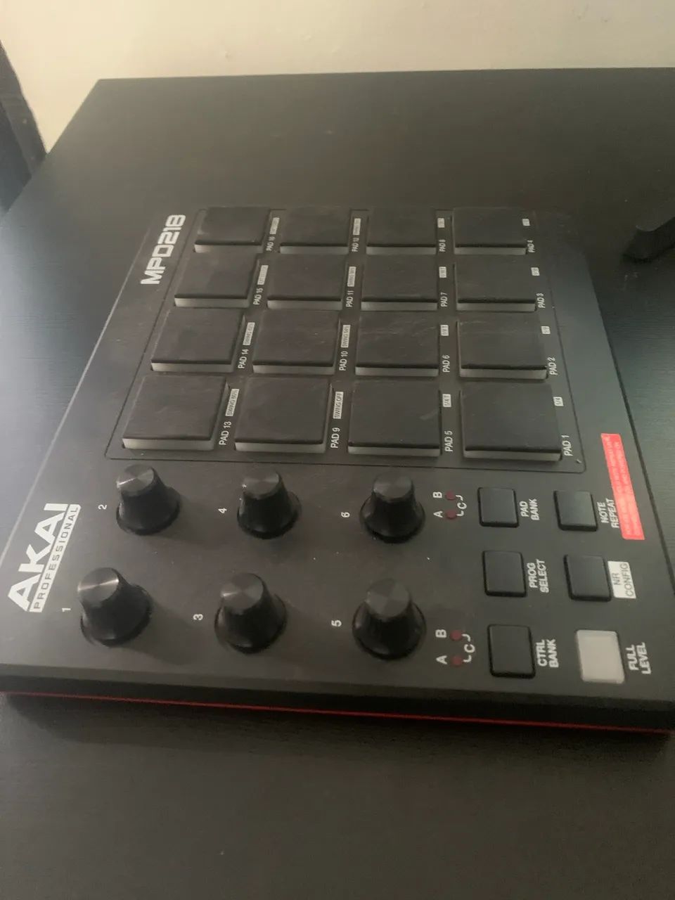 Controladora MPD 218  Akai professional  C/ Software De Criação  - Foto 2