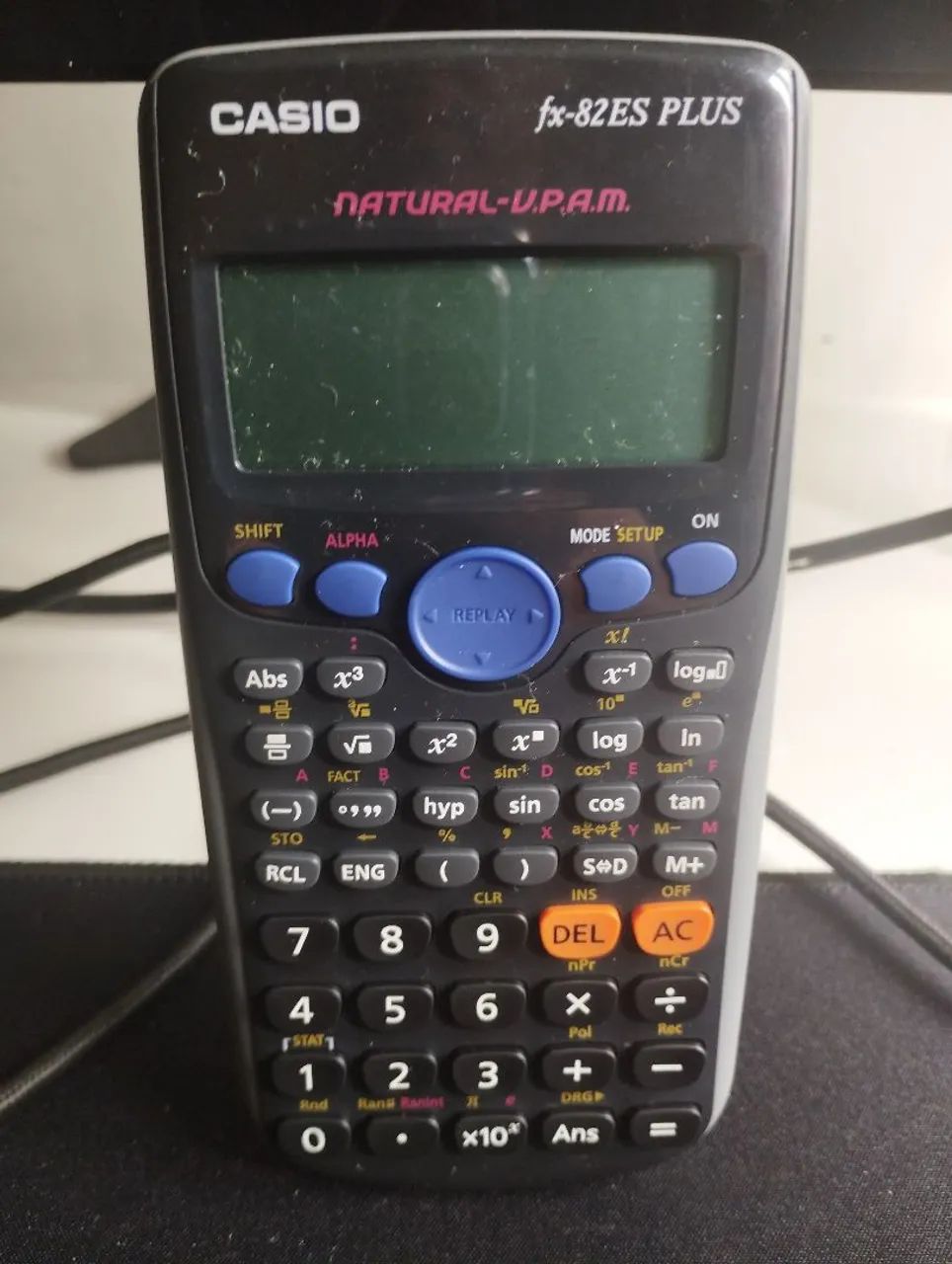Calculadora Científica Casio fx-82ES PLUS