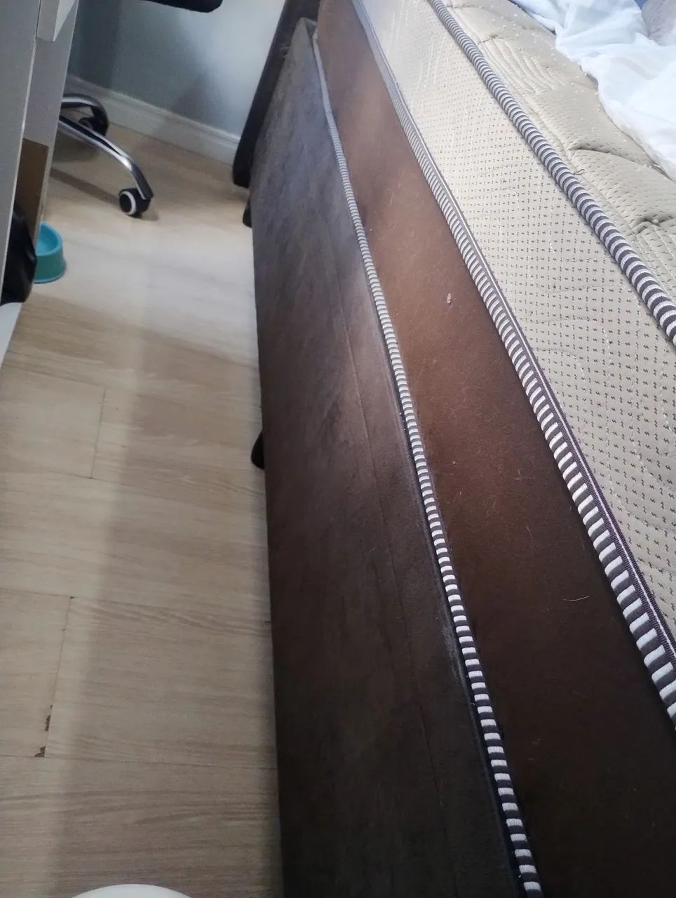 Cama box, molas ensacadas com baú. - Foto 2