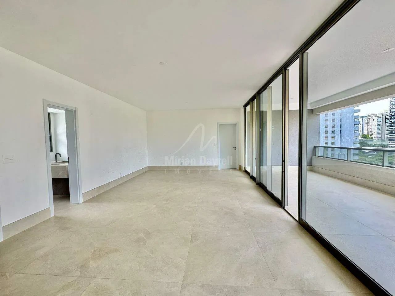 Apartamento com 4 quartos (4 suítes) no bairro Vale do Sereno - Foto 4