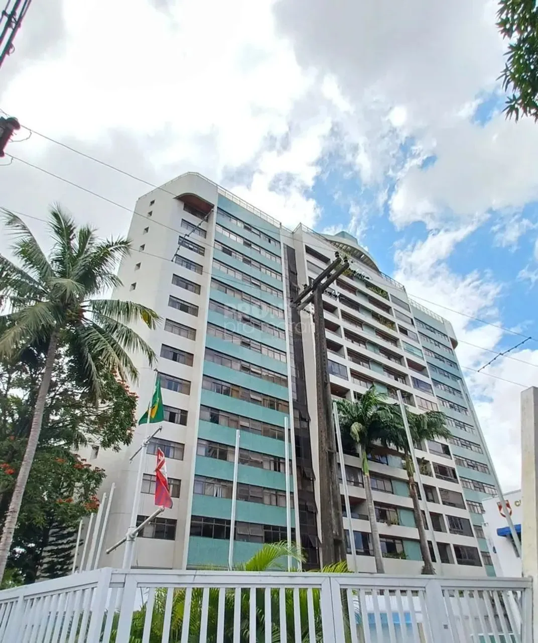 Imóvel para venda com 200 metros quadrados com 4 quartos em Casa Forte - Recife - PE