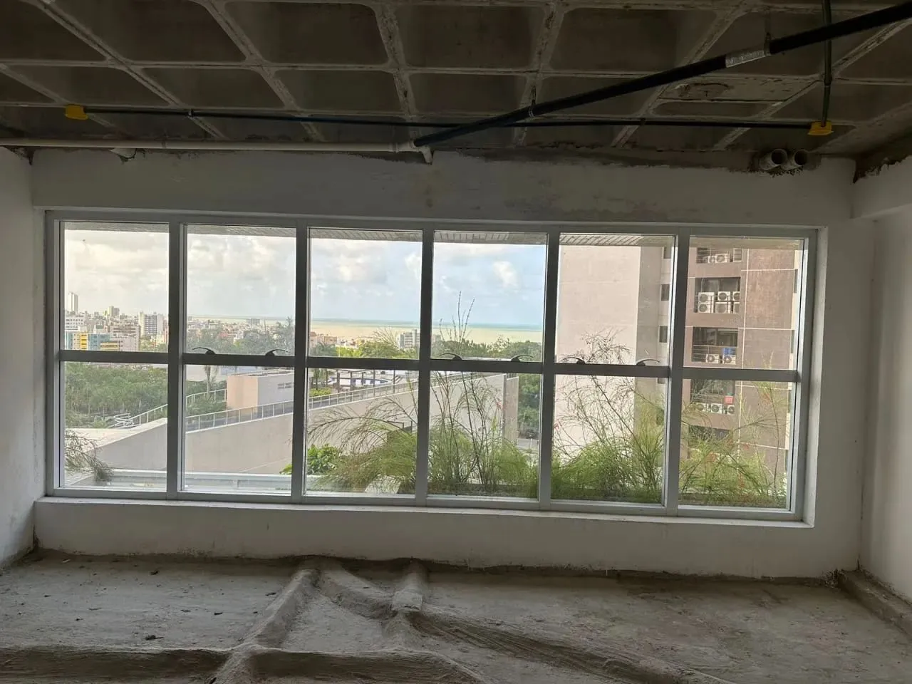 Sala Comercial para aluguel e venda - 43 m2 - Altiplano com vista Mar