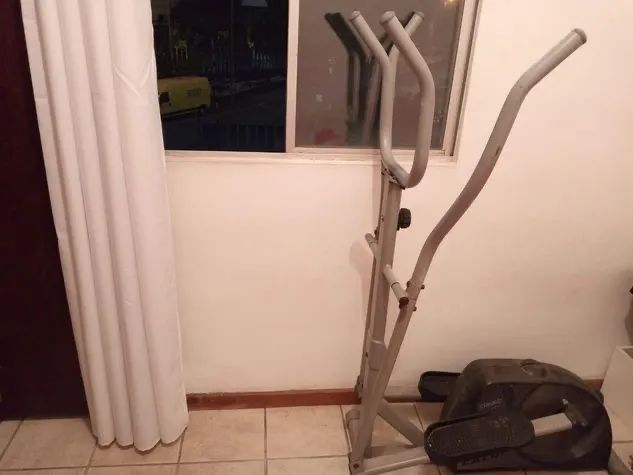Elíptico Usado em Ótimo Estado - Foto 3