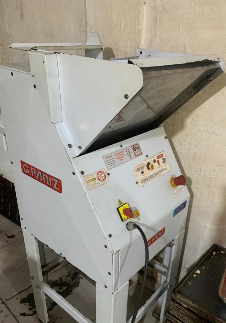 Máquina de cortar pão G. Paniz
