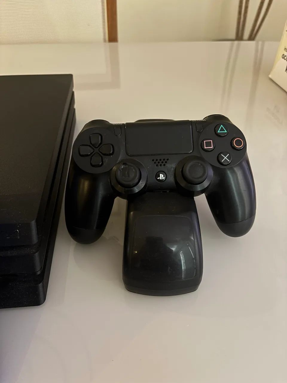Ps4 Pro + Jogos + Base Carregador  - Foto 3
