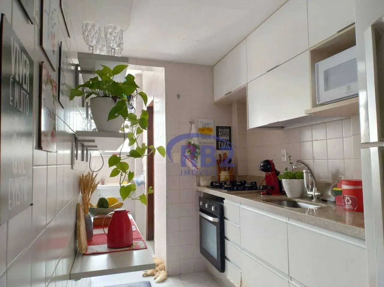 Apartamento de 2 quartos com vaga em Rua tranquila